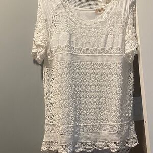 Preowned women’s White crochet Lace Blouse XL